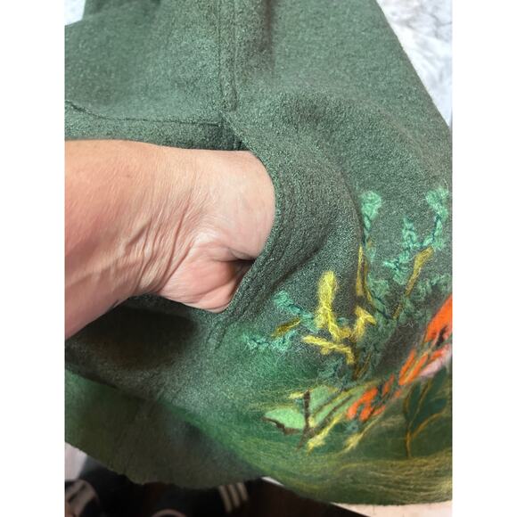 Artsy Bohemian Cape Poncho O/S Fox Embroidery Wool Alpaca Blend Cottage Country - Picture 9 of 11